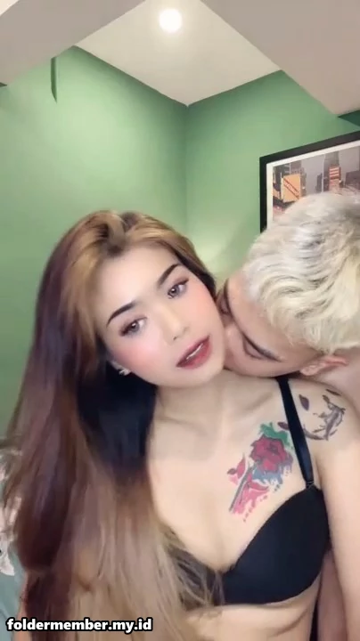 Check in Apartemen Bareng Pacar Pirang
